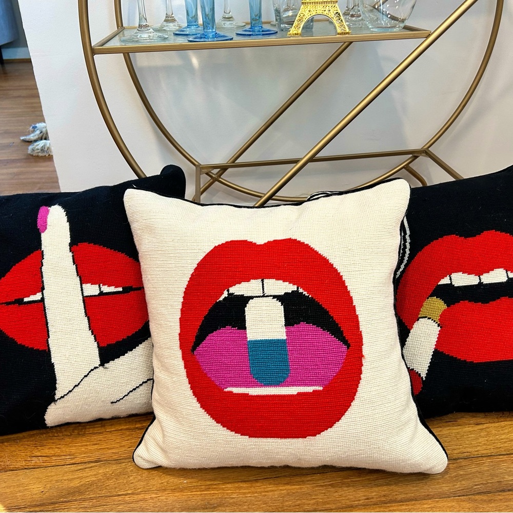 Jonathan Adler LIPS FULL DOSE NEEDLEPOINT THROW PILLOW